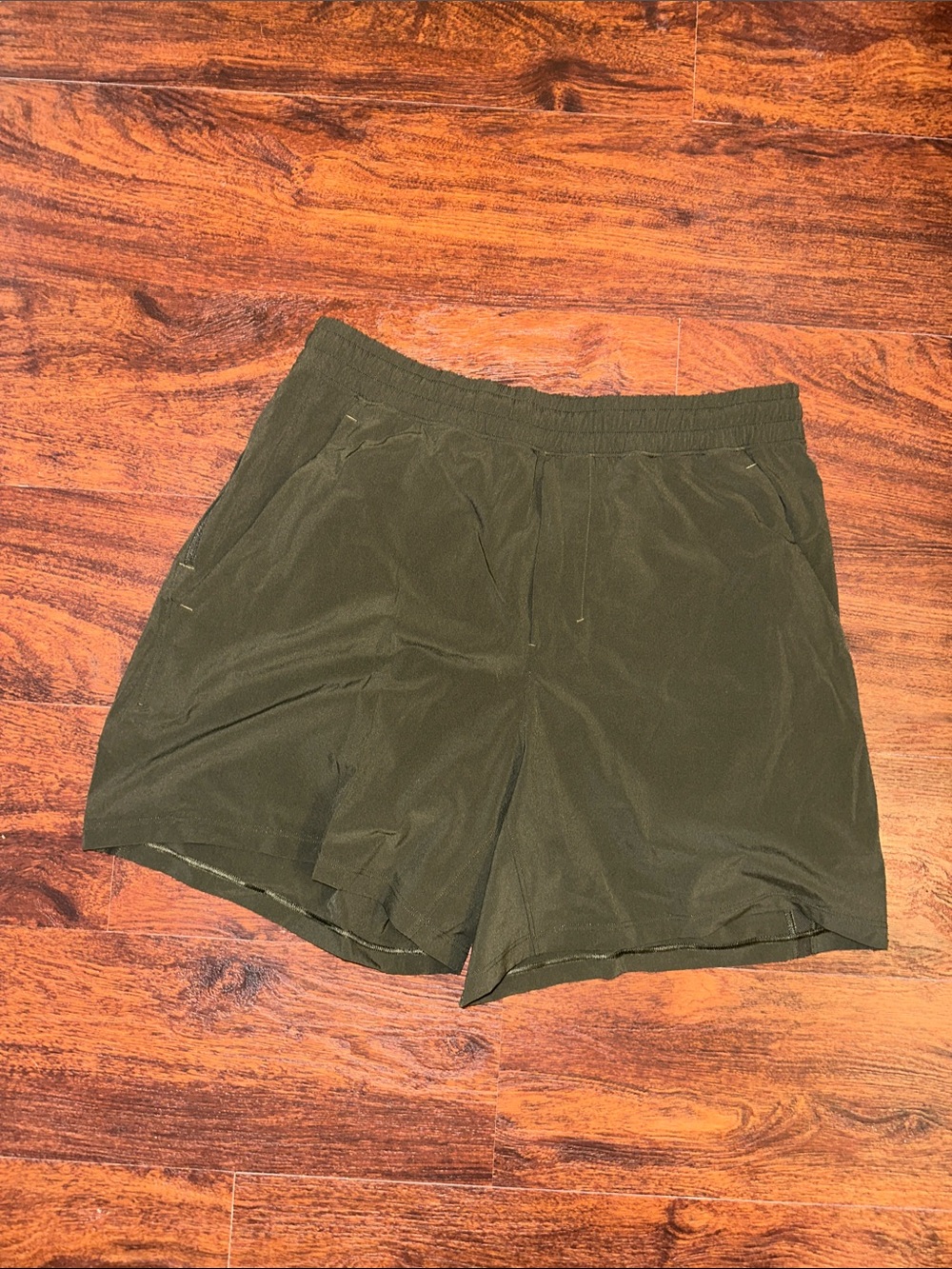 lululemon pace breaker shorts 5” men’s size Medium